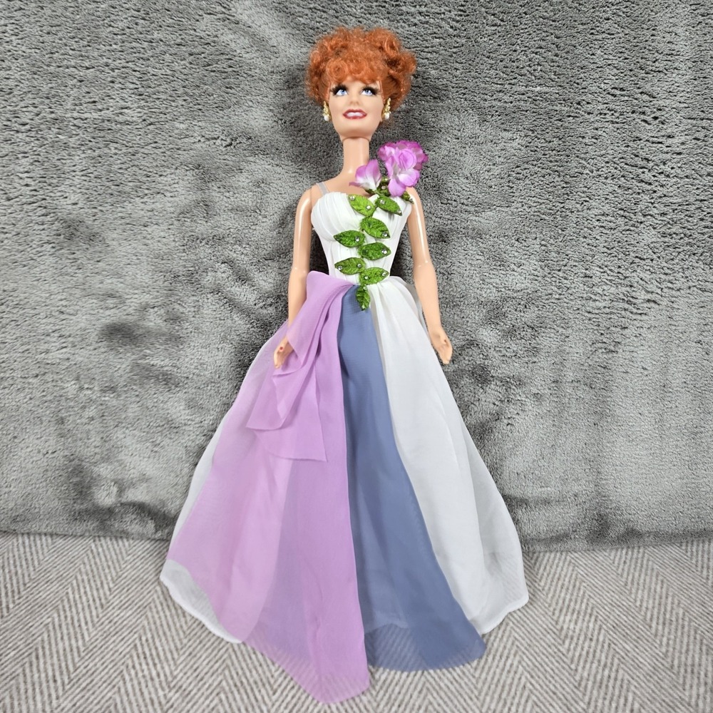 Vintage I Love Lucy Barbie Lucy and‎ Ethel Buy Same Dress Mattel 2006